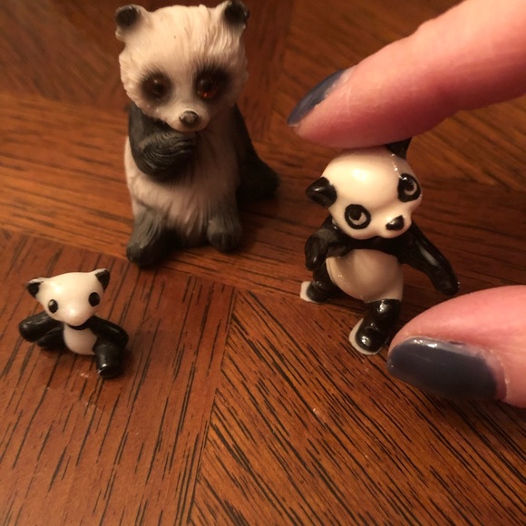 Little Panda Family 🐼🐼🐼 - Picture 2 of 4